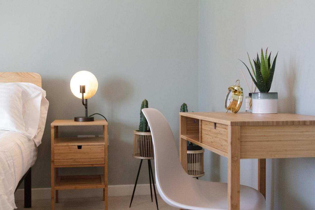 Nest Easy - Alpha House Lejlighed Northampton Værelse billede