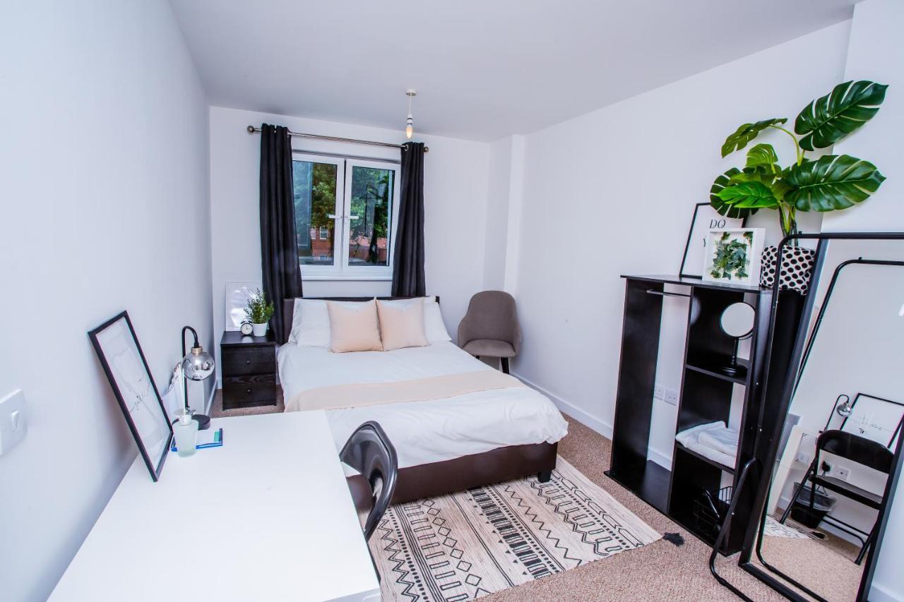 Nest Easy - Alpha House Lejlighed Northampton Værelse billede