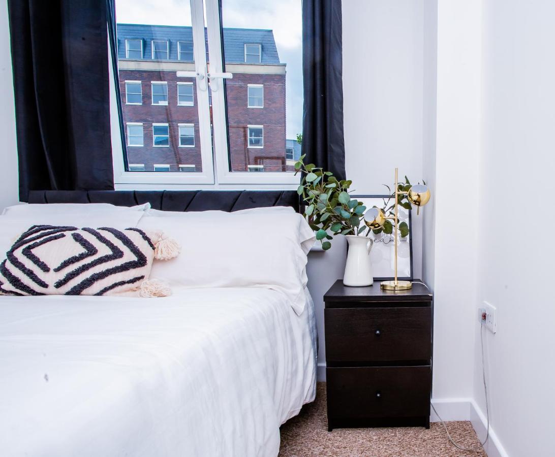Nest Easy - Alpha House Lejlighed Northampton Værelse billede