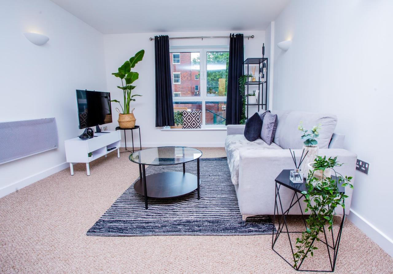 Nest Easy - Alpha House Lejlighed Northampton Værelse billede